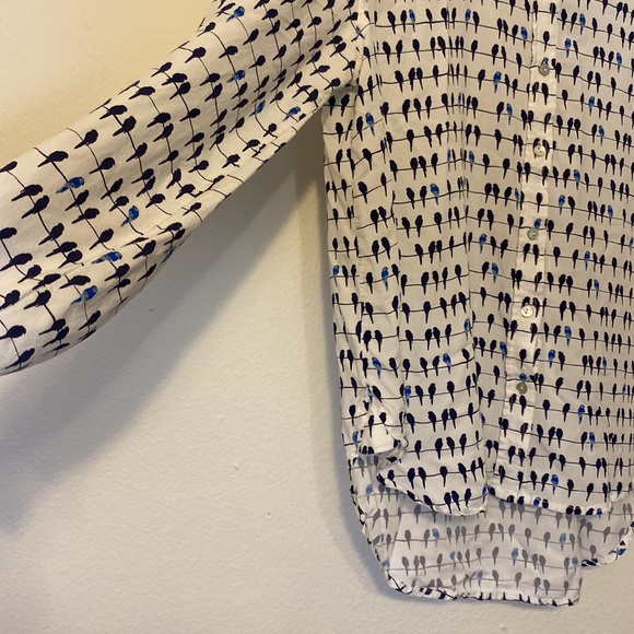 Jane and Delancey Bird Novelty Print Button Down Blouse Top - Picture 2 of 6